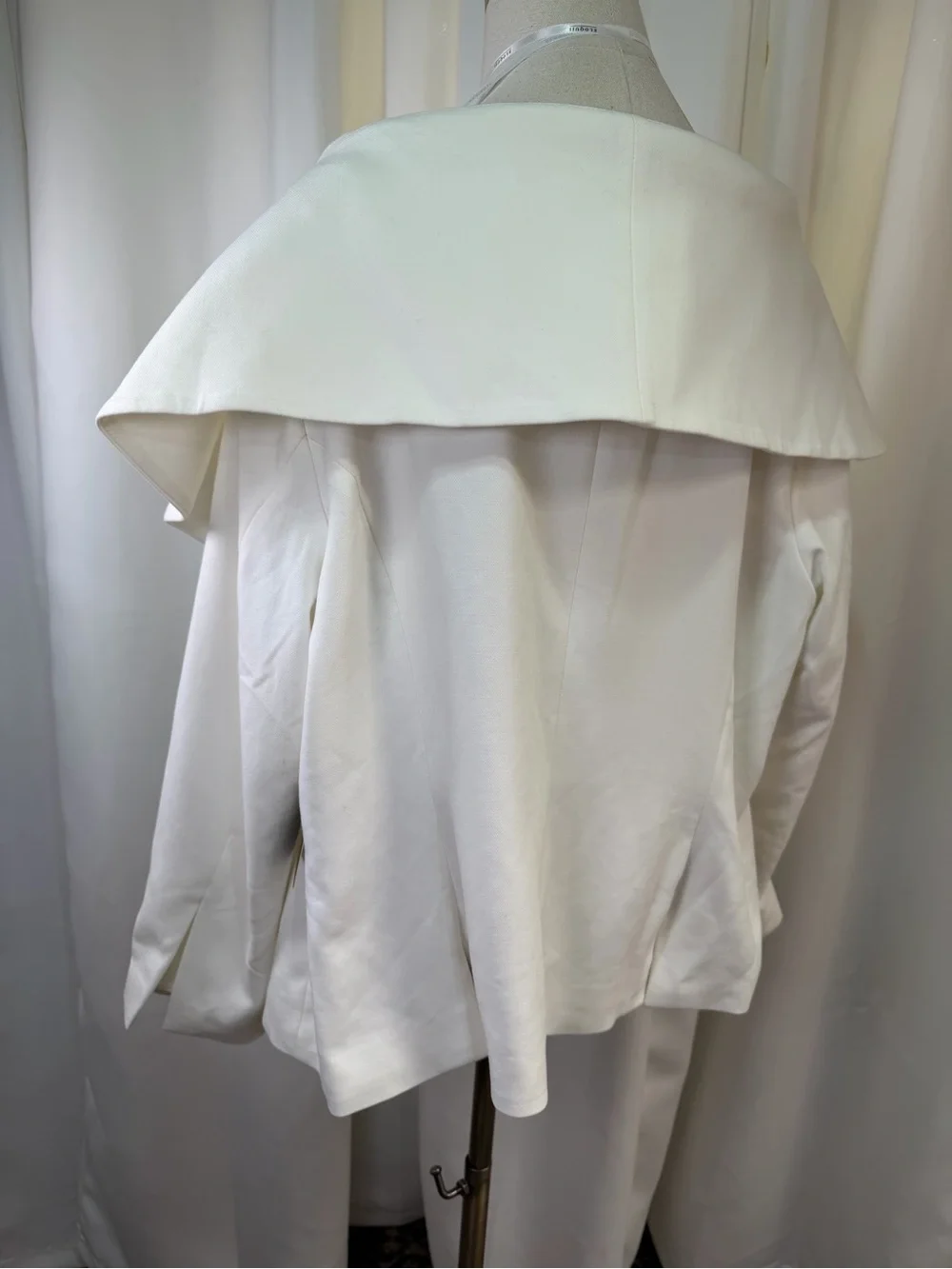NWT Eloquii White Off-the-Shoulder Double-Breasted Statement Blazer Plus Size 22 - Picture 10 of 16